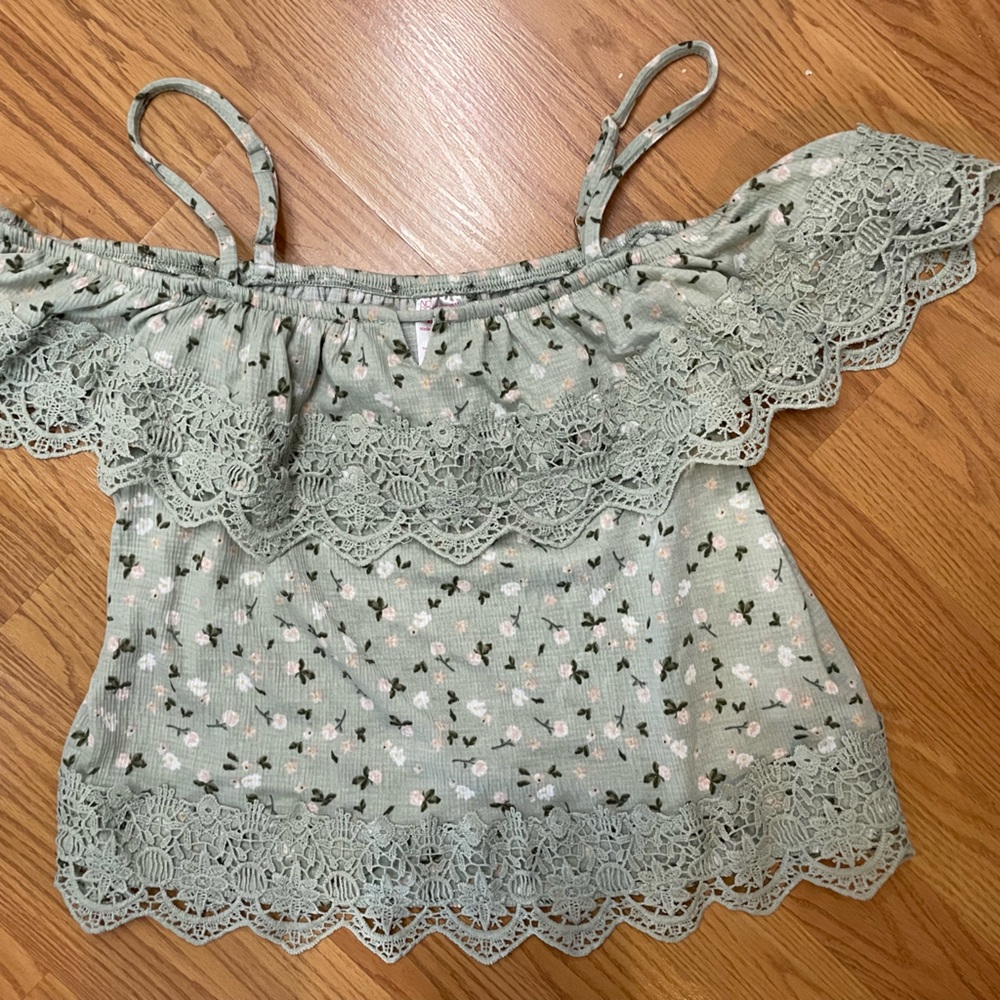 Floral top